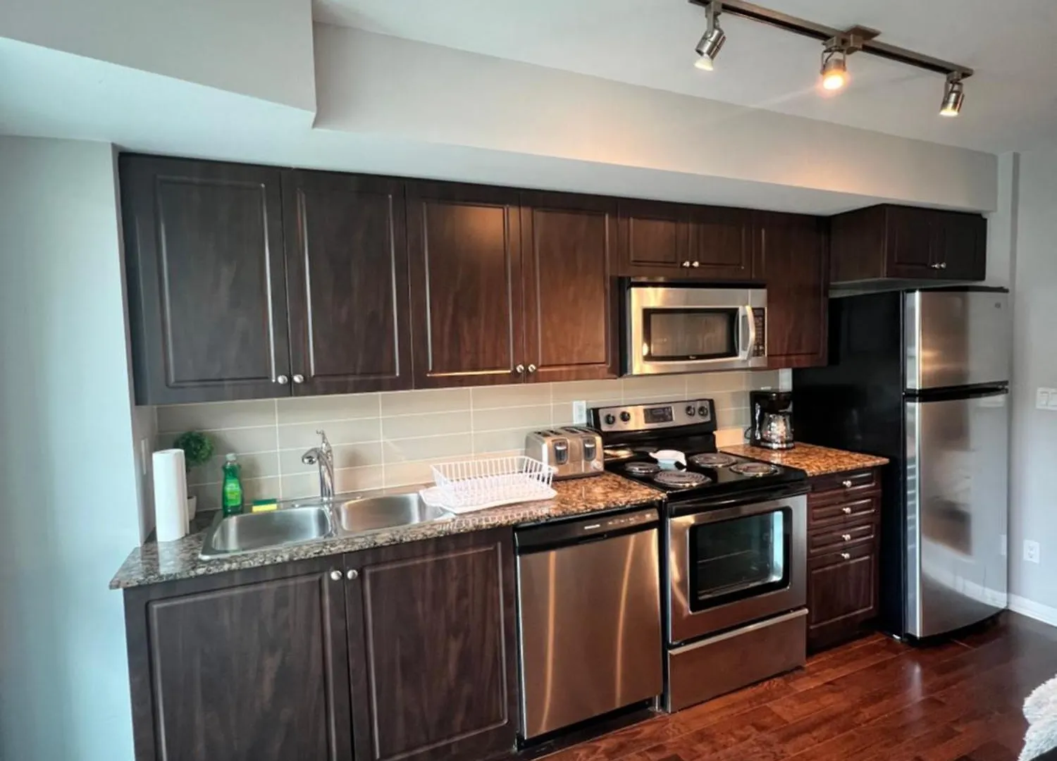 Downtown Toronto Cozy Suite 0*,  Canada