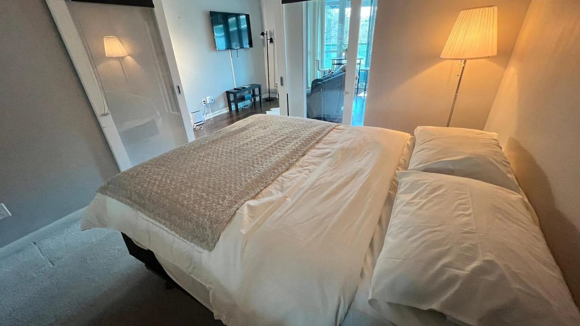 Apartment Downtown Toronto Cozy Suite